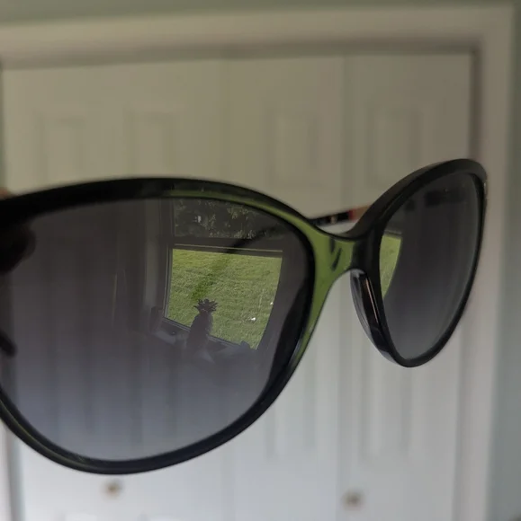 Burberry B 4216Black Polarized Gradient Sunglasses